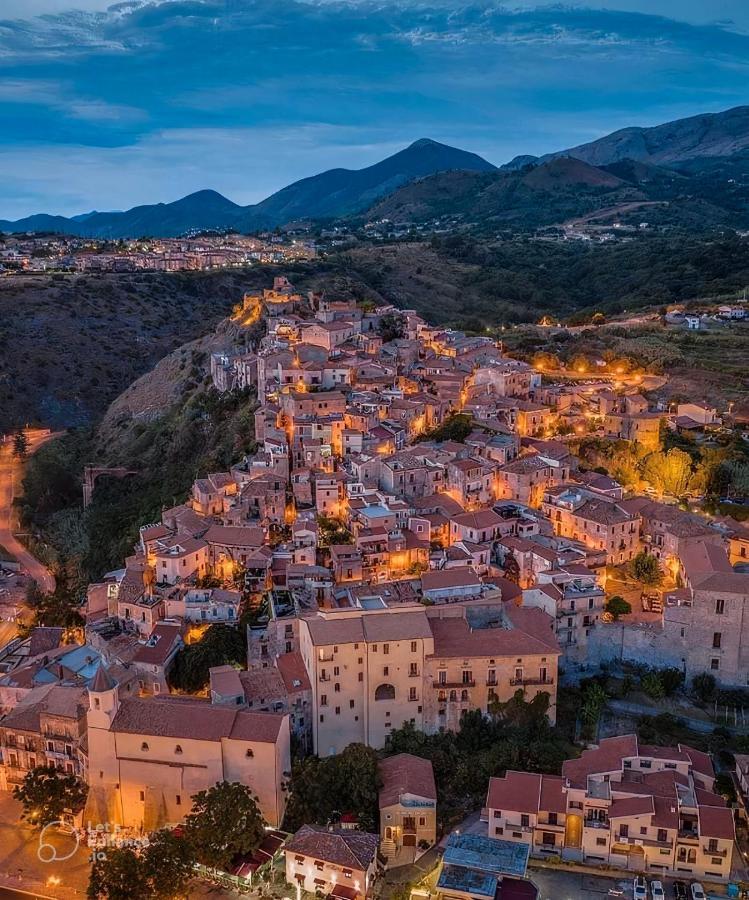 Il Cielo In Una Stanza Scalea Kültér fotó